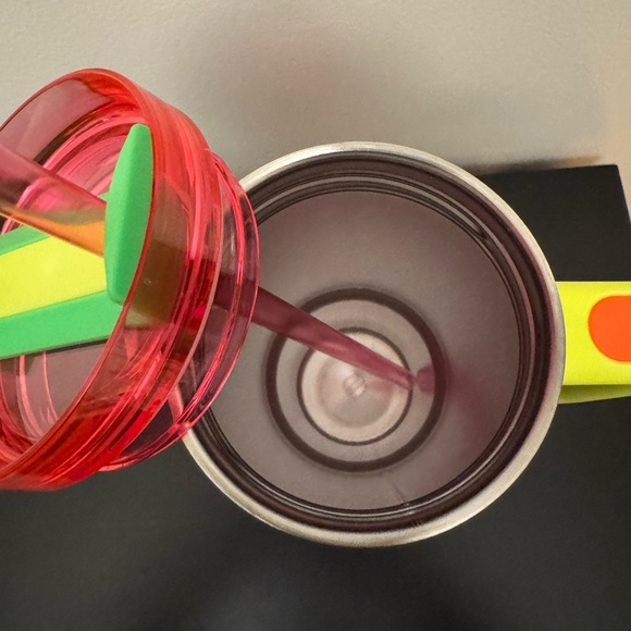 Stanley 30oz H2.0 Quencher Tumbler - Picture 3 of 5